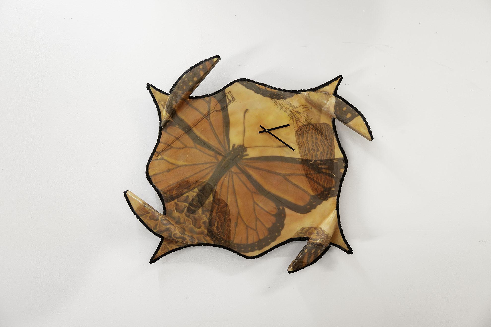 04_Counting-Flutter–2023–Foam–resin–fiberglass–clock-mechanism–26_-x-28_-x-4_-Innovate-Grant-Cameron-Coffman