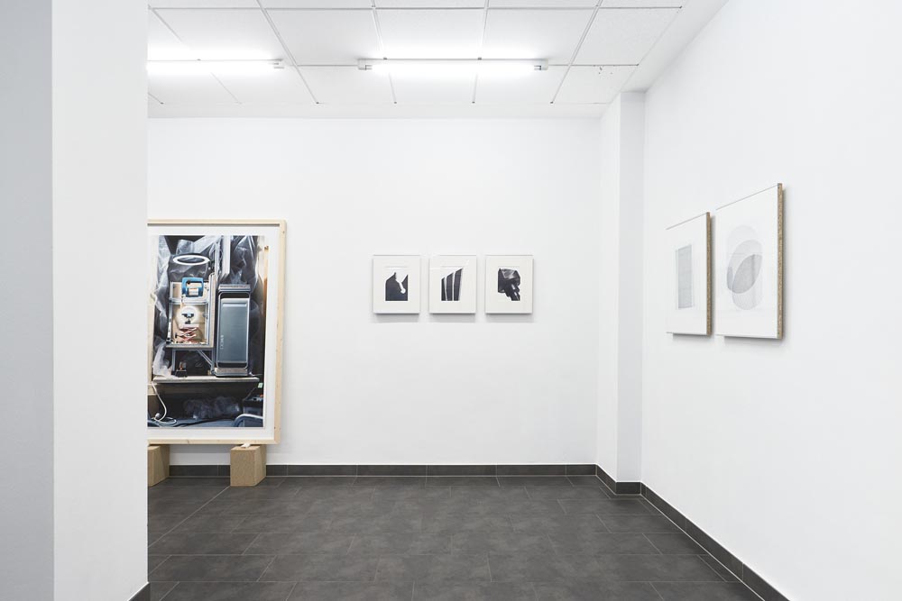 20260208_INSTALLATIONVIEWS_MBOOKS__DSC1131