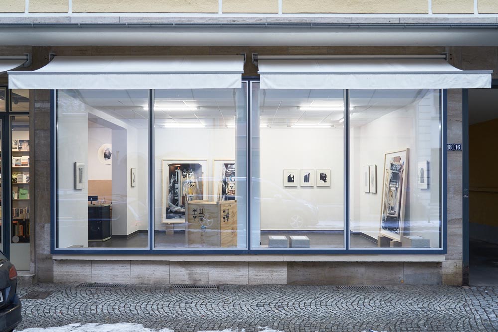 20260208_INSTALLATIONVIEWS_MBOOKS__DSC1297