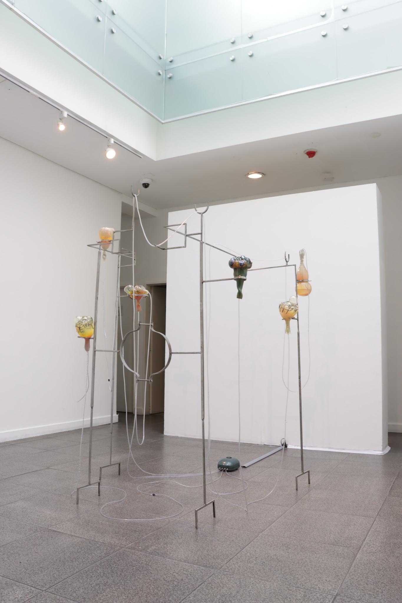 Tentakelformig-Exoskelett-Innovate-Grant-Lena-Becerra