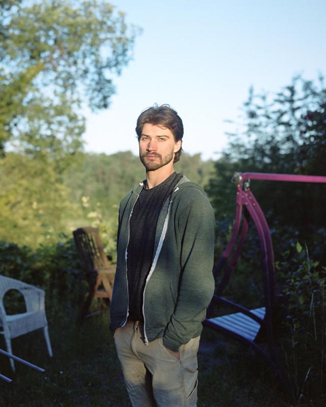 ig8-JE_Portrait